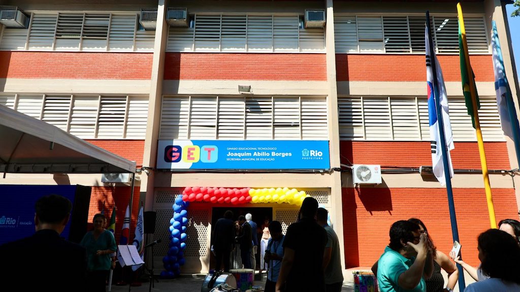 ESCOLAS.jpeg