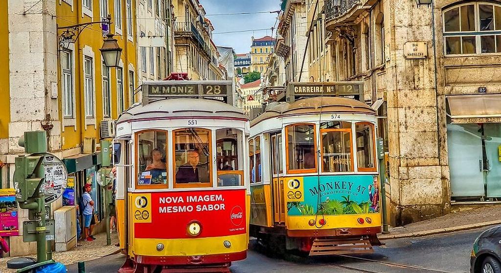 lisbon-4865900_1280-e1683832821802.jpg